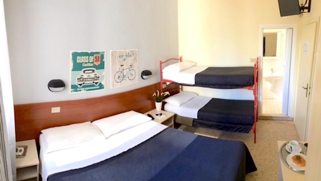 Byron Light Hotel Riccione Buitenkant foto